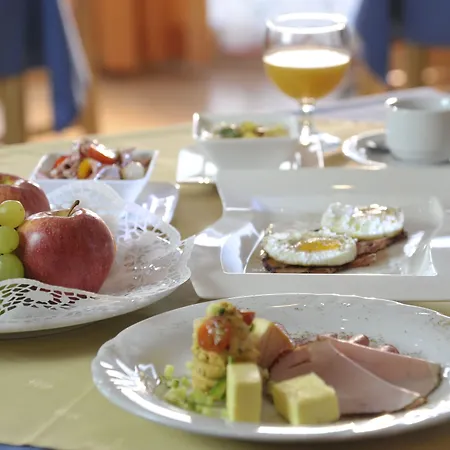 فندق Sonnschupfer 4*