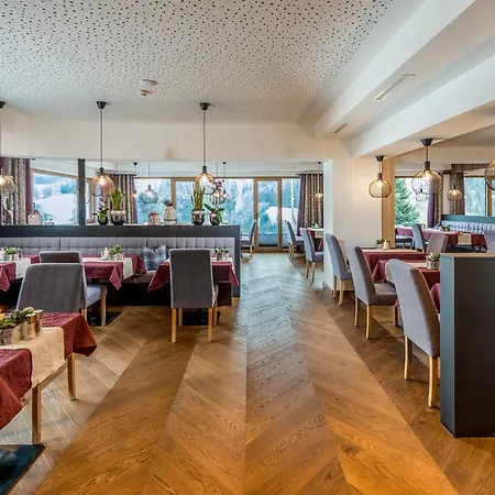 Sonnschupfer Hotell 4*