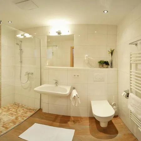 Hotell Sonnschupfer 4*